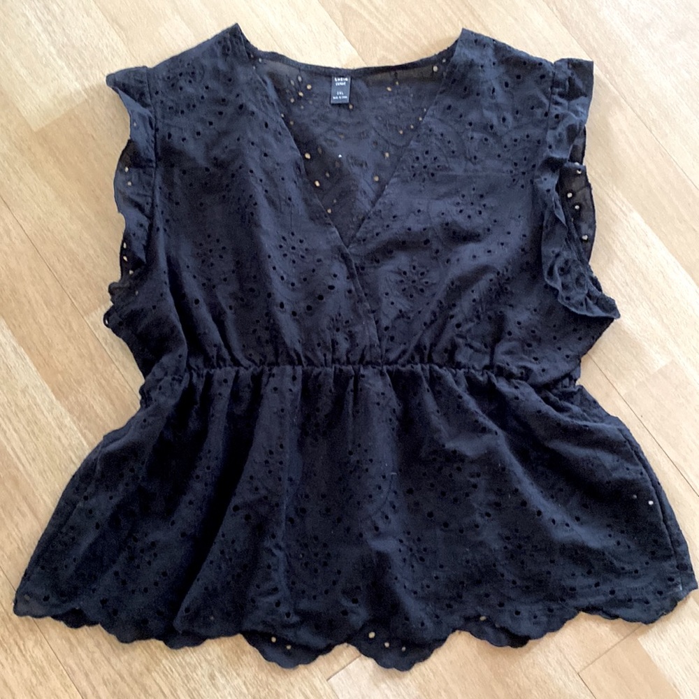 Eyelet Flutter Sleeve Top
